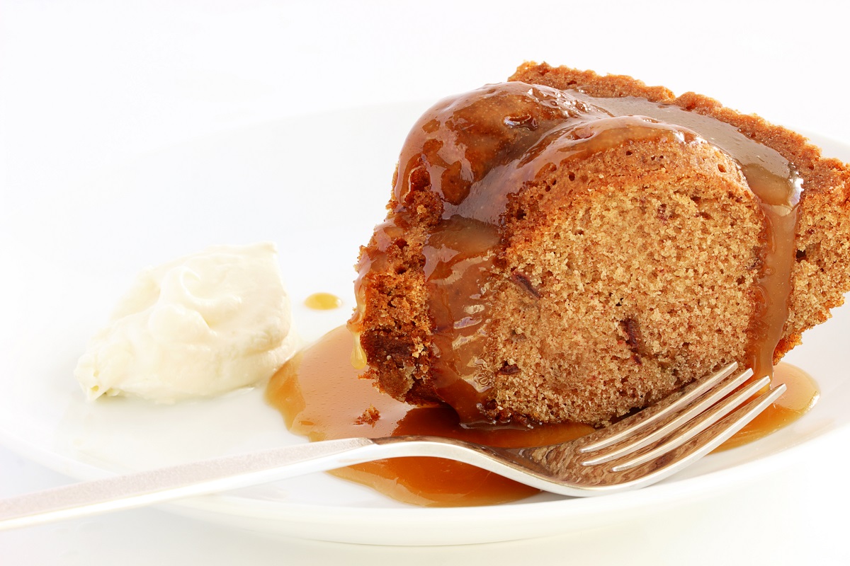 Sticky,Toffee,Pudding,Served,With,Whipped,Cream