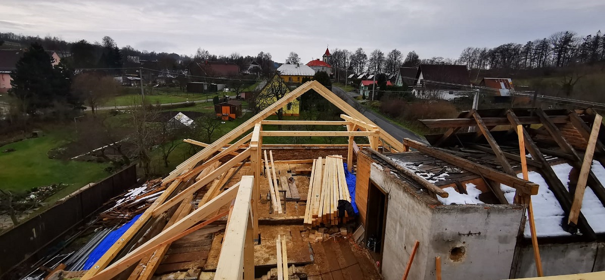 Průběh rekonstrukce střechy