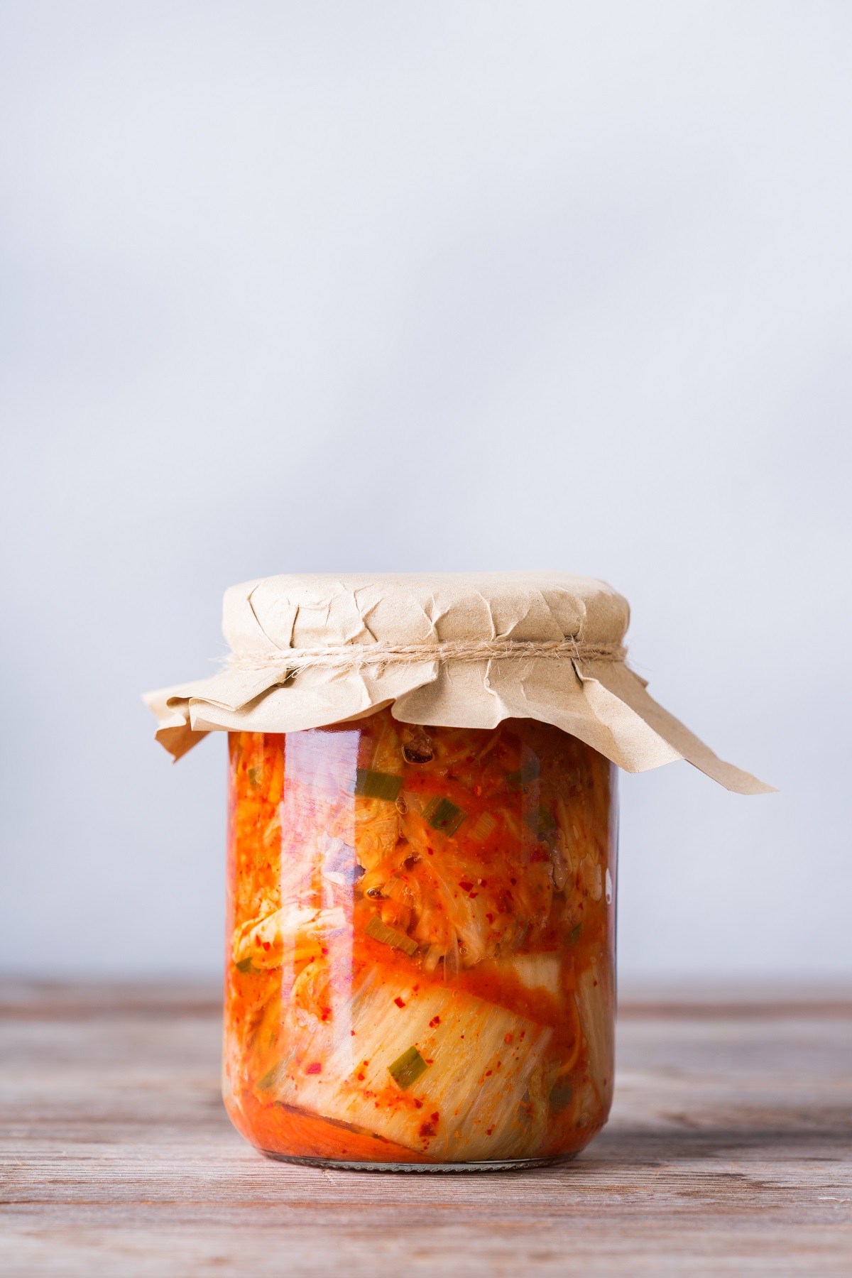 Po ukončení fermentace je důležité kimchi správně skladovat, aby vám vydrželo co nejdéle.